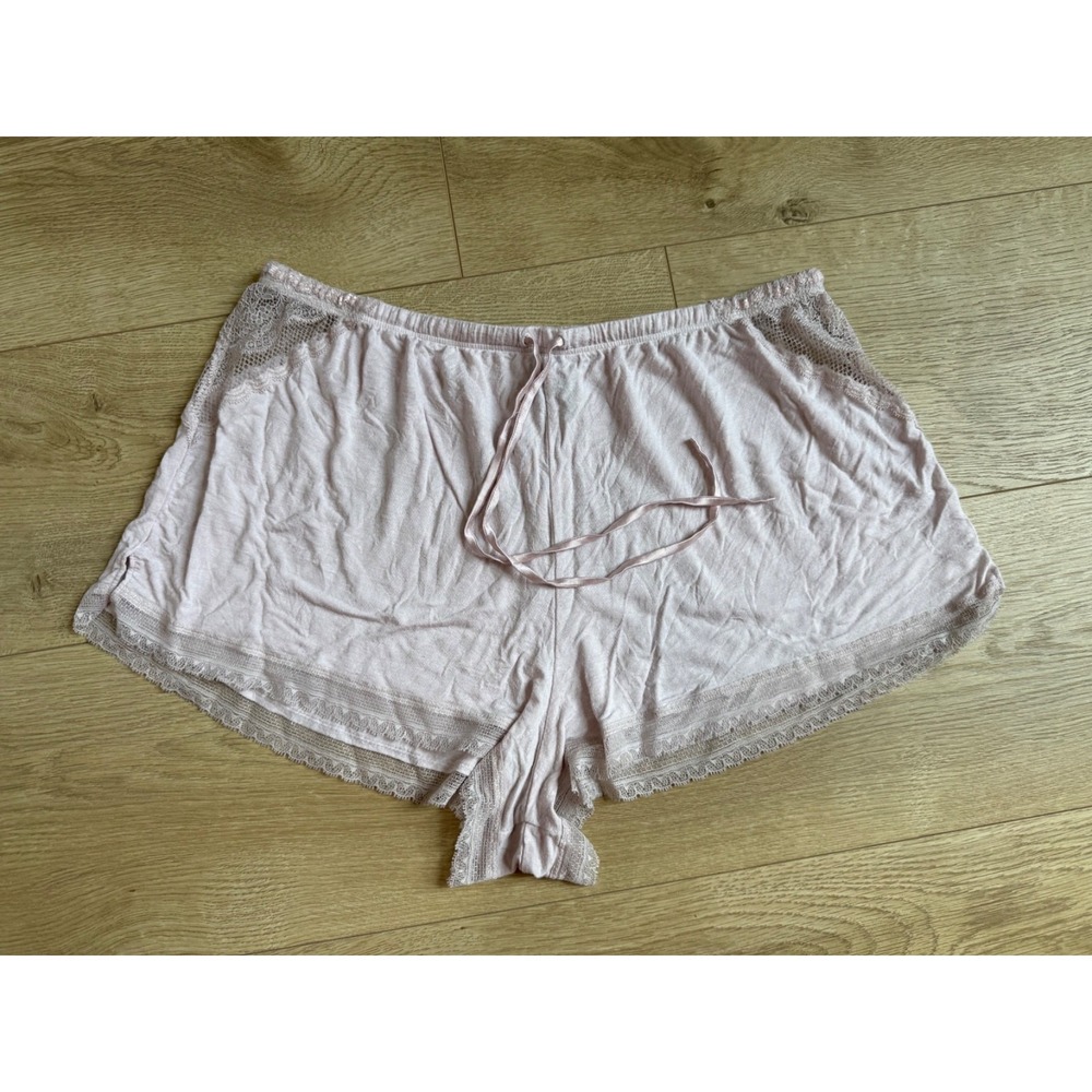 Victoria's Secret light pink lace trim pajama shorts sexy women's size medium